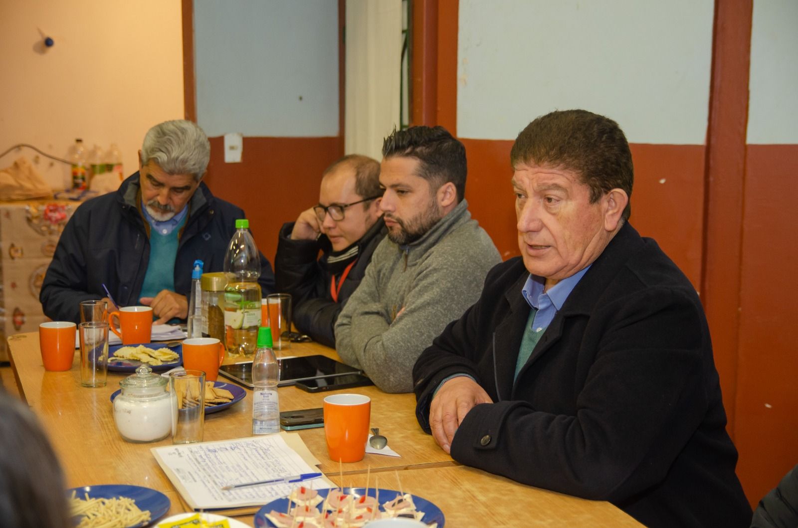 Alcalde y representantes del MINVU se reunieron con dirigentes sociales por proyecto de regeneración urbana de Michaihue